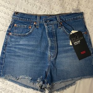 LEVI’s dark ribcage shorts